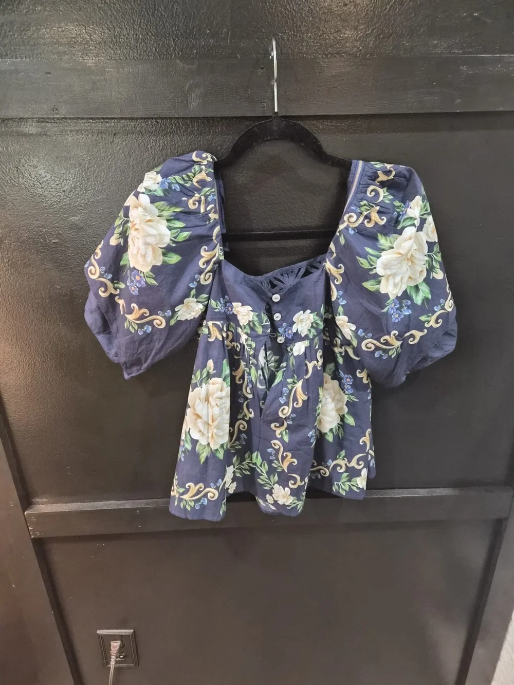 FARM Rio |  Navy Floral Top | Size Medium - Picture 9 of 10